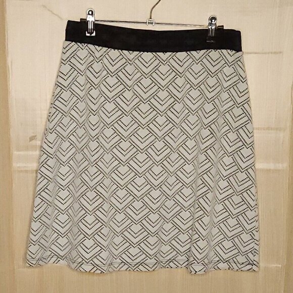 Gilli Womens Black White Knit Elastic Waist Skirt Large - Picture 1 of 5